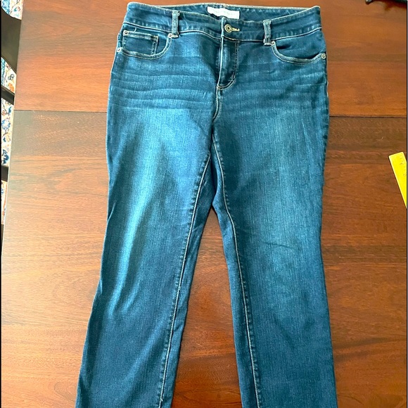 Chico’s Size 1 Regular Jeans. - Picture 1 of 4